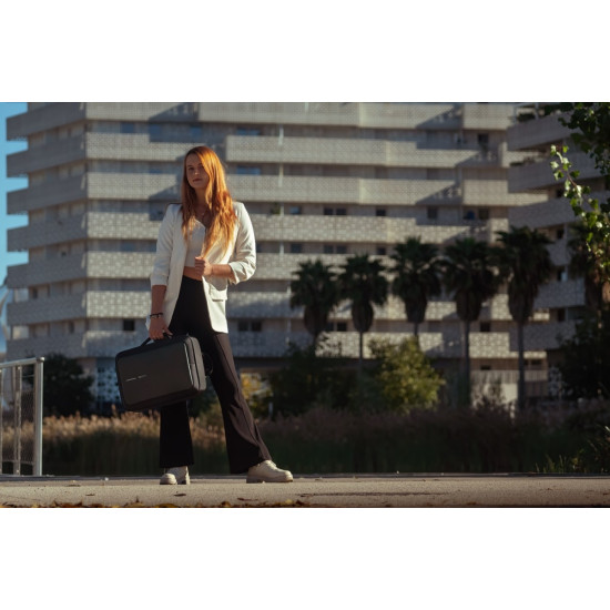 Plecak antykradzieżowy BOBBY BIZZ 2.0 BLACK