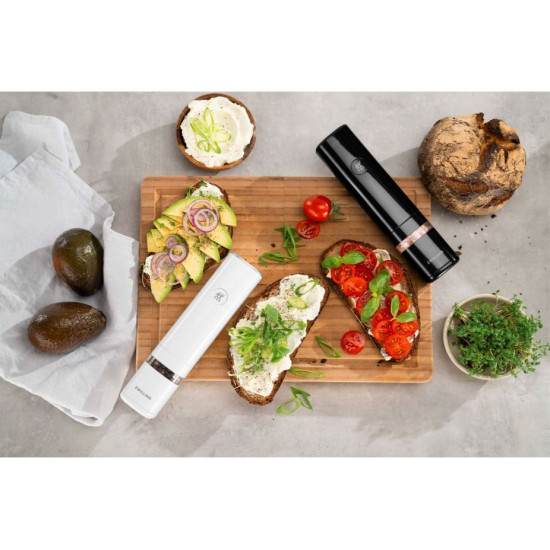 Młynek do przypraw Enfinigy, czarny