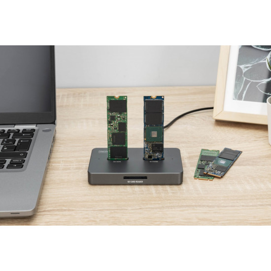 Stacja dokująca USB-C 3.2 Gen2 dla dysków SSD M.2 Duo NVMe oraz SATA (max. 2x 4 TB) z czytnikiem kart SD-Express 7.1 (max. 2 TB), czarna