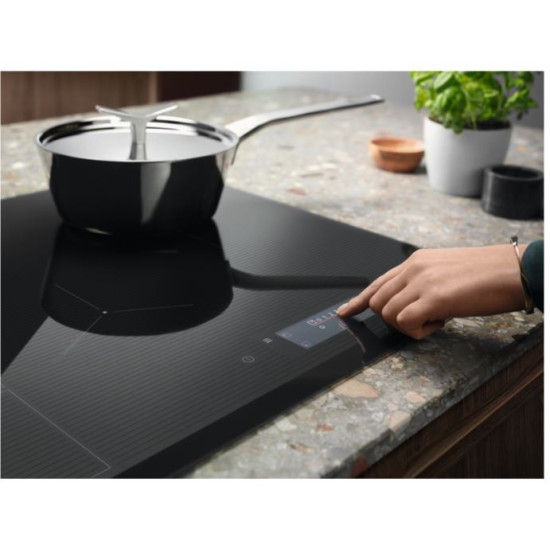 Płyta indukcyjna Bridge SLIM-FIT 60 cm LIV63431BK
