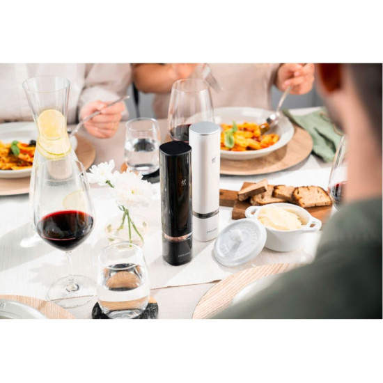 Młynek do przypraw Enfinigy, czarny