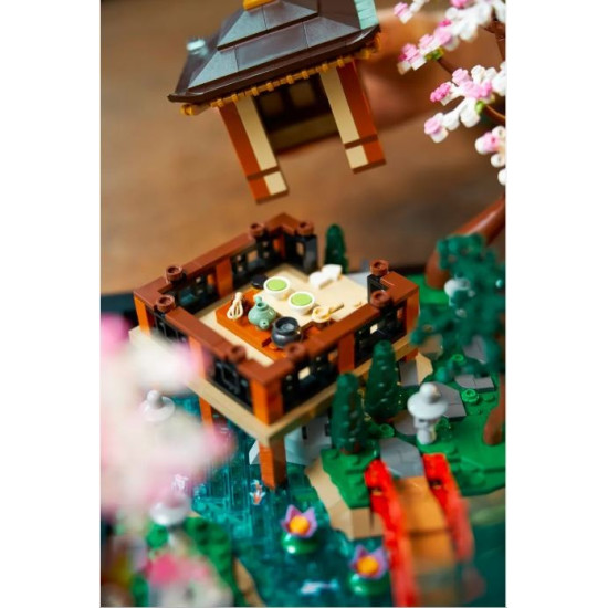 Klocki Icons 10315 Zaciszny ogrod