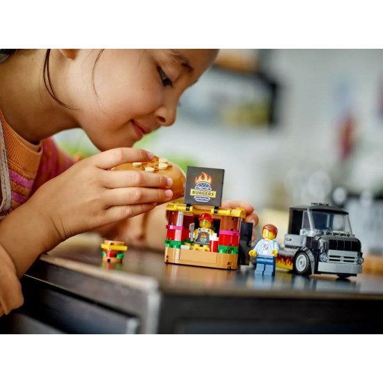 Klocki City 60404 Ciężarowka z burgerami