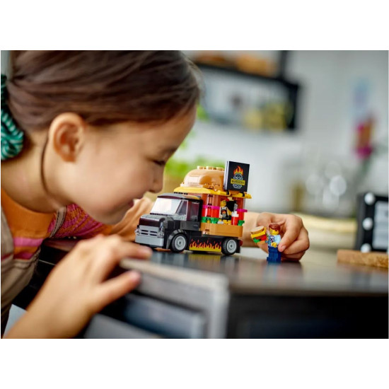 Klocki City 60404 Ciężarowka z burgerami
