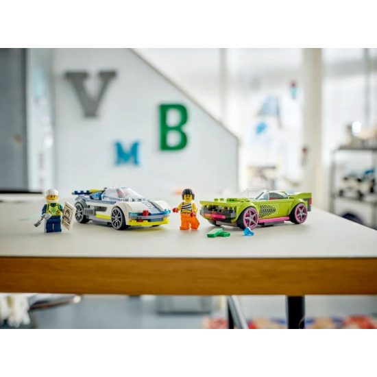 Klocki City 60415 Pościg radiowozu za muscle carem