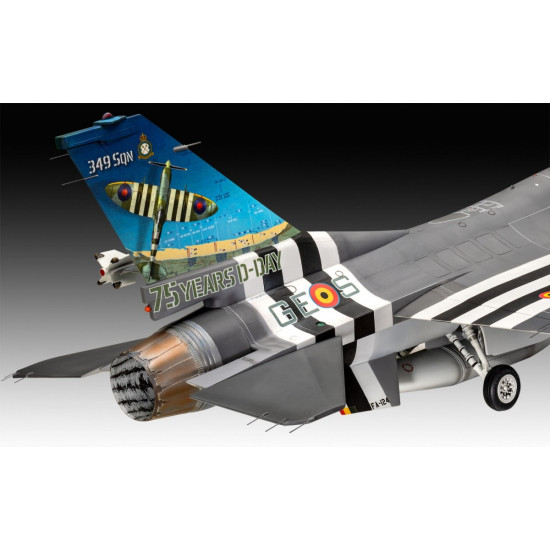 Model plastikowy Samolot 50TH Anniversary F-16 Falcon 1/32