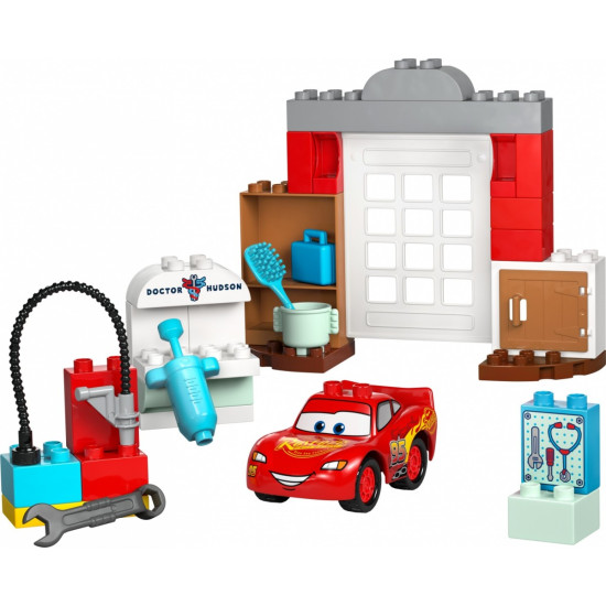 Klocki DUPLO Disney 10456 Wizyta McQueena w warsztacie Wójta 