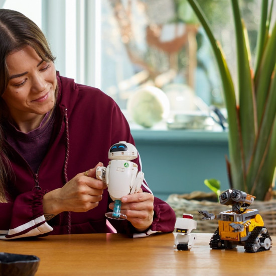 Klocki Disney Pixar 43279 Wall-e i Ewa 