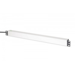 Listwa zasilająca PDU Rack (620mm) z zabezpieczeniem przeciwprzepięciowym + filtr EMI/RFI, 9 gniazd Schuko CEE 7/3 (45°), kabel 2m wtyk Unischuko CEE 