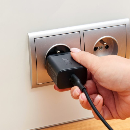 Ładowarka sieciowa USB 30W 1x USB-C CZARNA 