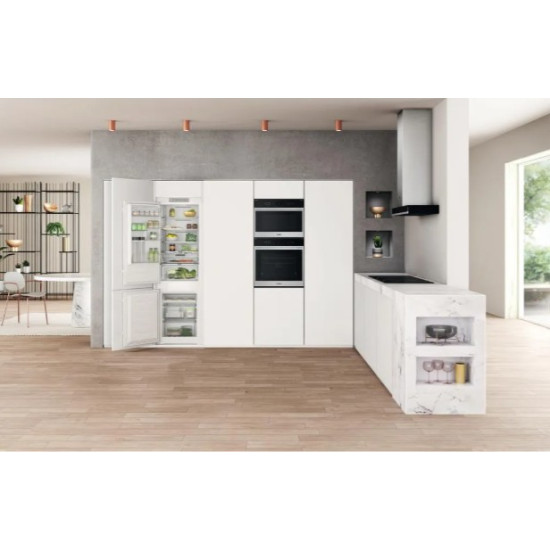 Chłodziarko-zamrażarka do zabudowy WHC18T322 