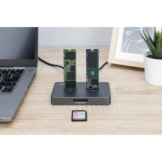 Stacja dokująca USB-C 3.2 Gen2 dla dysków SSD M.2 Duo NVMe oraz SATA (max. 2x 4 TB) z czytnikiem kart SD-Express 7.1 (max. 2 TB), czarna