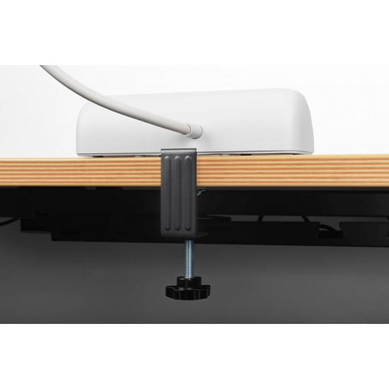 Listwa zasilająca biurkowa, 3 gniazda Schuko, 2x USB-A (2x 12W), 1x USB-C (30W) z zaciskiem na blat, kabel 1,5m, biała