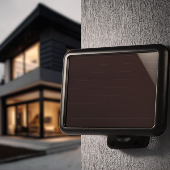 Solarny naświetlacz LED z czujnikiem IP44 MCE442 