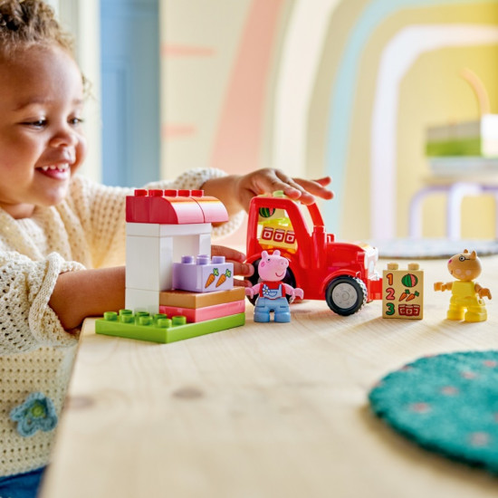 Klocki DUPLO Peppa Pig 10468 Ciągnik i rynek 