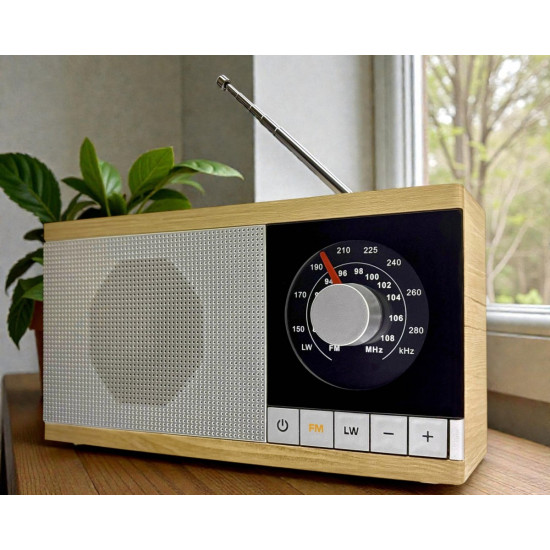 Radio Krystyna w drewnianej obudowie